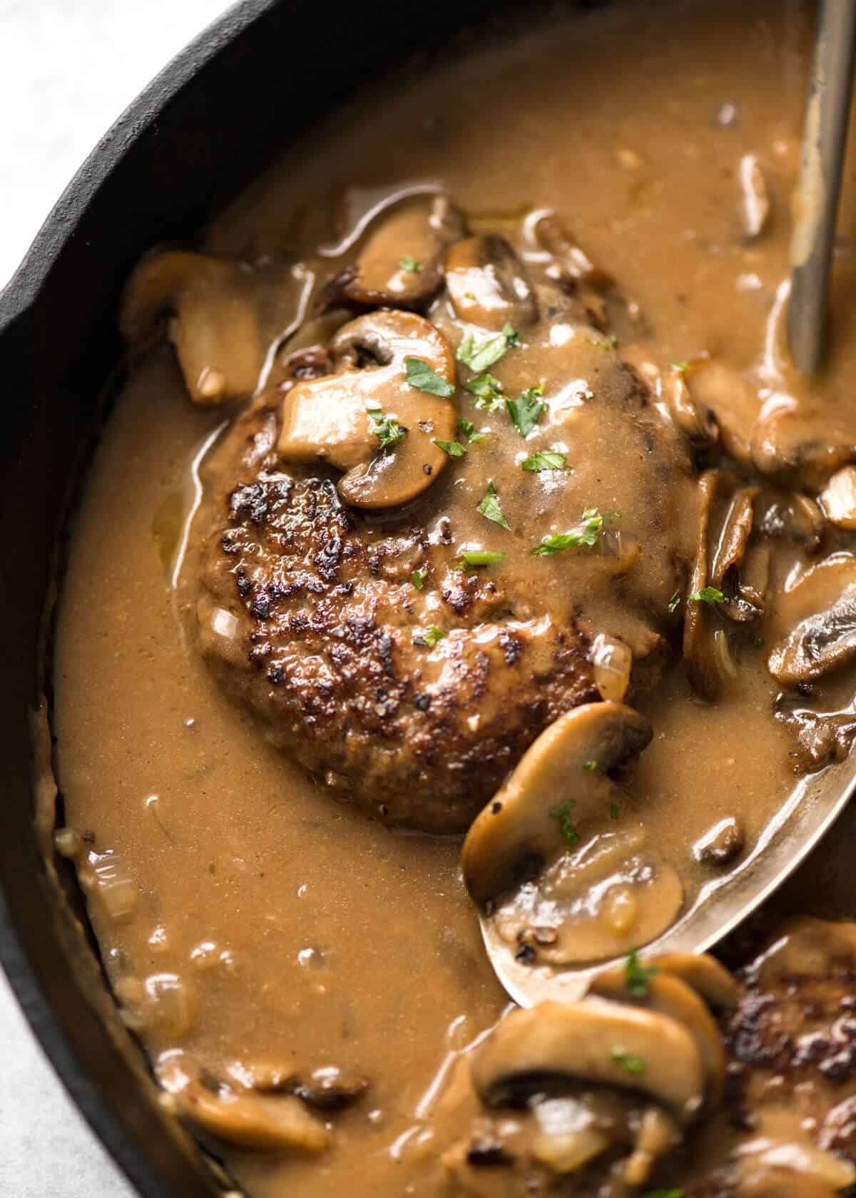 Minute Salisbury Steak: Easy Weeknight Meal with Rich Mushroom Gravy